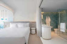 125nMeliaPattayaCity-Deluxe Room Sea View King Bed