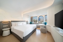 135cMeliaPattayaCity-Premium Room King Bed