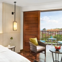 DELUXE-ROOM-1-Queen-Bed2