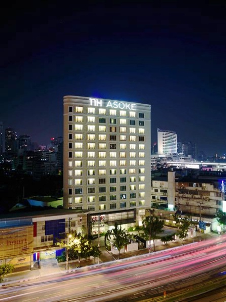 NH_Bangkok_Asoke_Exterior_Night_Time_2.jpg