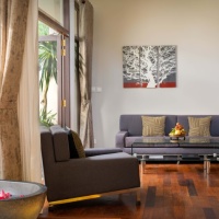 bungalow living room