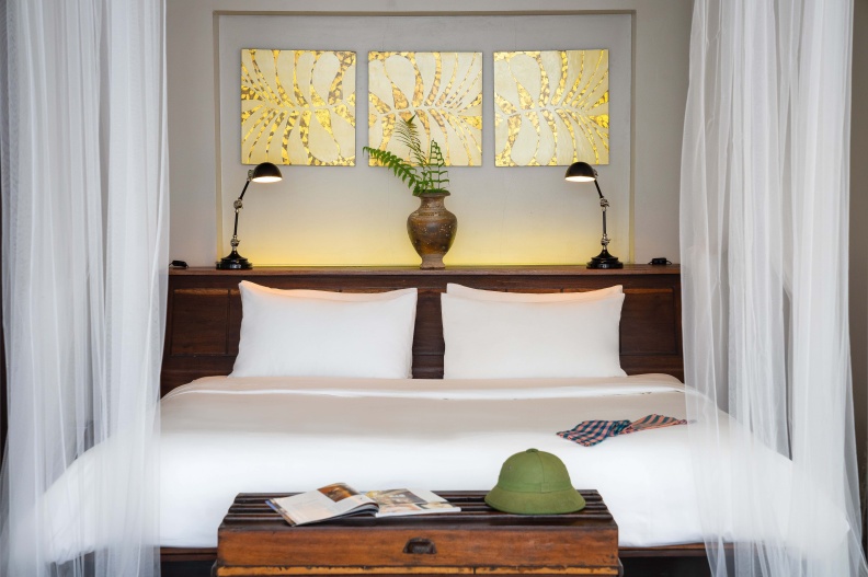 Colonial Jacuzzi bed open.jpeg