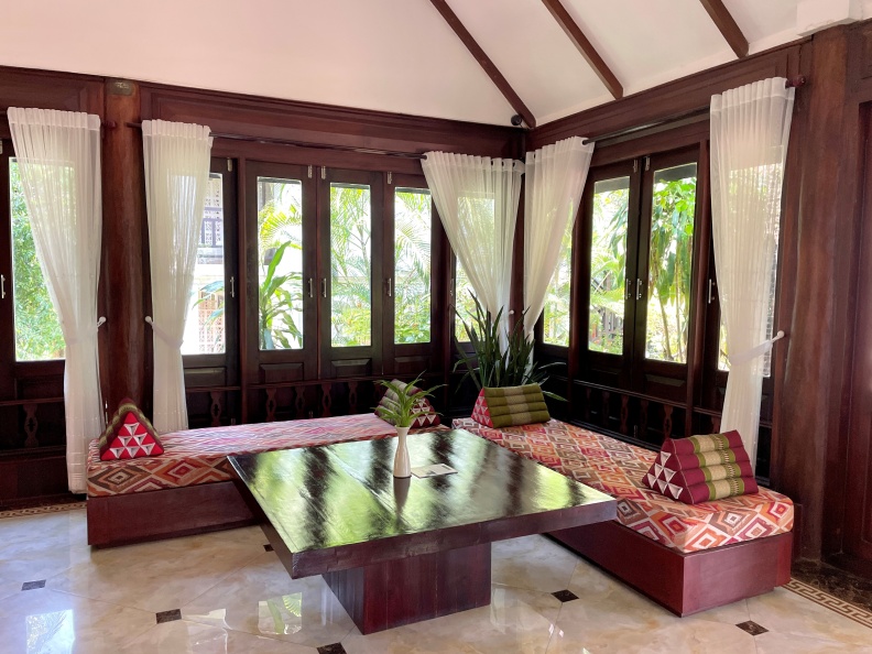 Parasol Blanc lobby (4).jpg