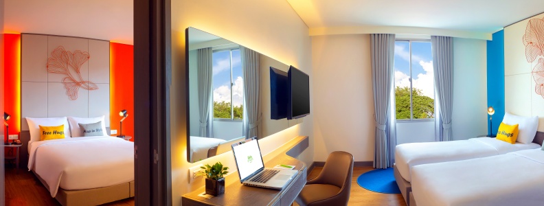 Connecting Room - Pano