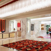 Solaire-Resort-Entertainment-Lobby