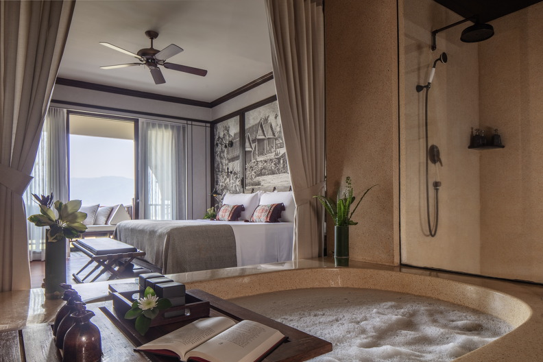 17-Anantara Golden Triangle Mekong Explorer Suite Bathroom 7979-HDR-4