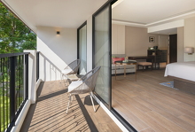 K1 - Hollywood King - Balcony