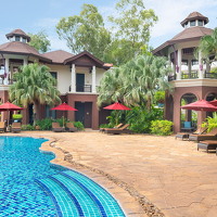 11 Club Pool Terrace