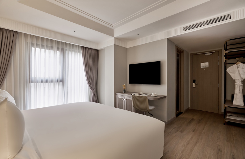 408-2324 Executive Room 0211