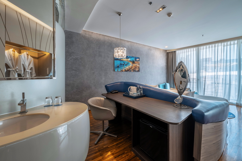 Deluxe King (21).jpg