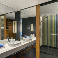 BKKAL GuestRoom Bathroom