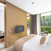 Grand Azure Suite Bedroom (1)