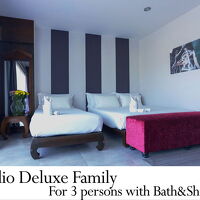 Studio Deluxe Triple