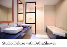 Studio Deluxe Bath
