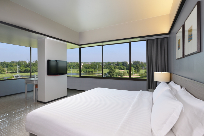 JUNIOR SUITE-HERO SHOT